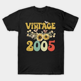 Vintage 2005 Sunflower Floral Retro Groovy 18th Birthday T-Shirt